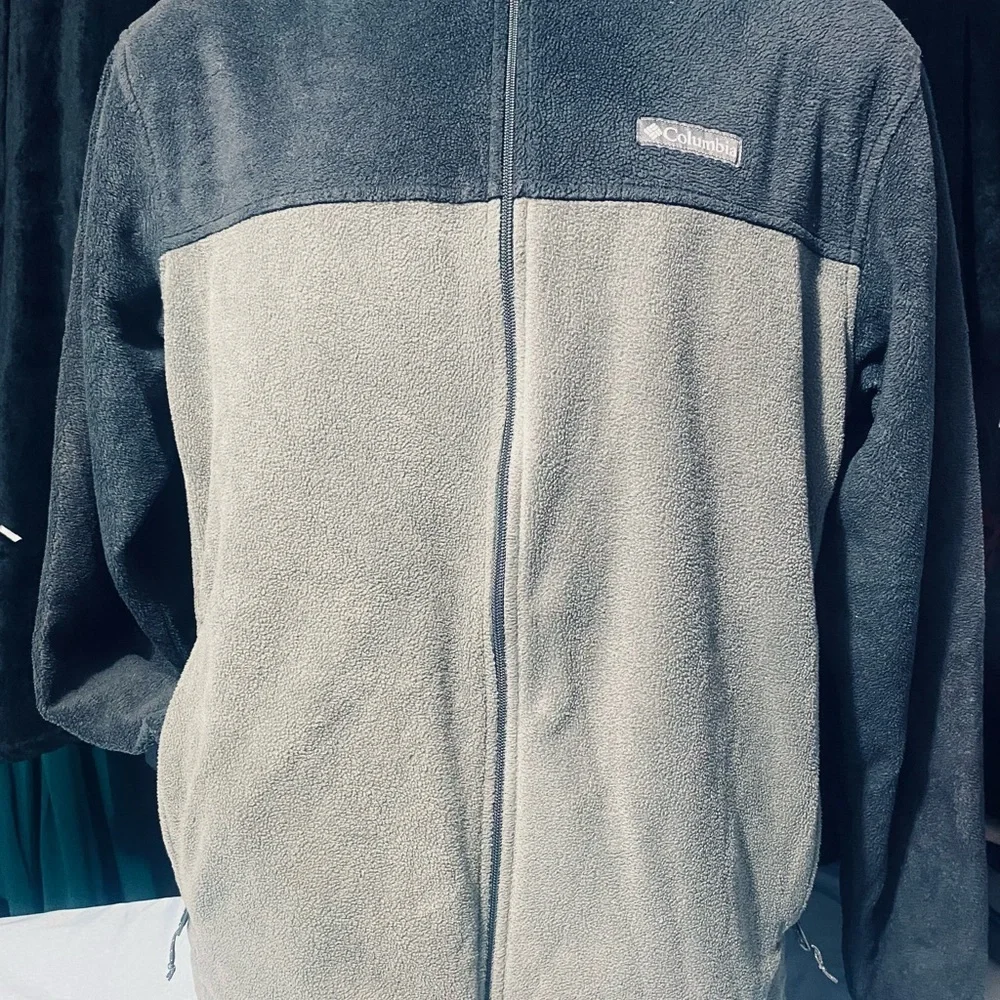 Columbia Performance Fleece Jacket Black and Gray - Picture 5 of 13